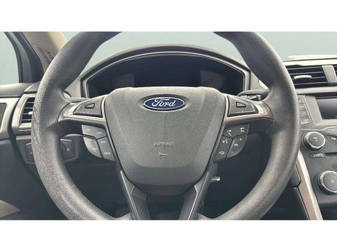 Used 2017 Ford Fusion S FWD image 14