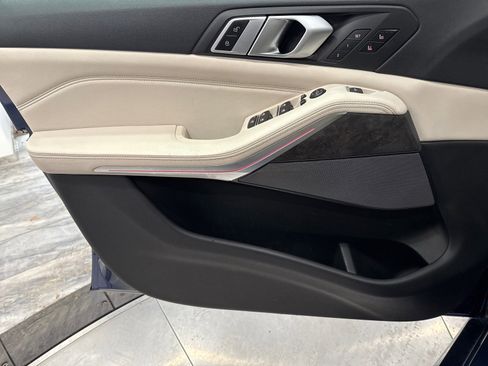 Used 2019 BMW X5 xDrive40i w/ M Sport Package image 35