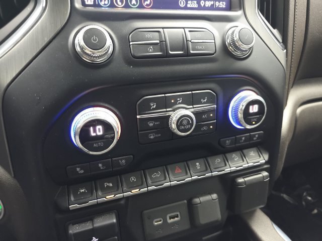 Used 2020 GMC Sierra 1500 Denali w/ Denali Ultimate Package AWD/4WD image 24