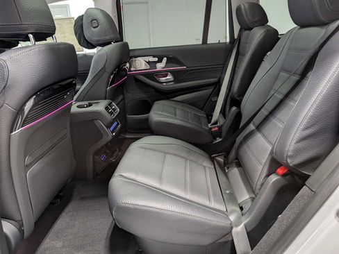 New 2026 Mercedes-Benz GLS 450 4MATIC image 21