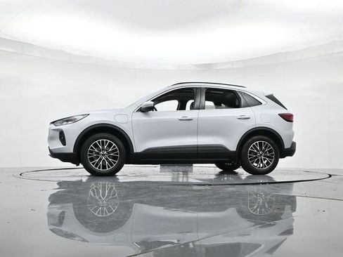 New 2026 Ford Escape SE image 36
