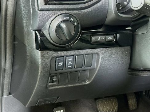 Certified 2024 Nissan Titan SV w/ SV Bronze Edition Package AWD/4WD image 19