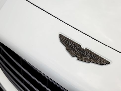 Used 2021 Aston Martin DBX AWD/4WD image 20