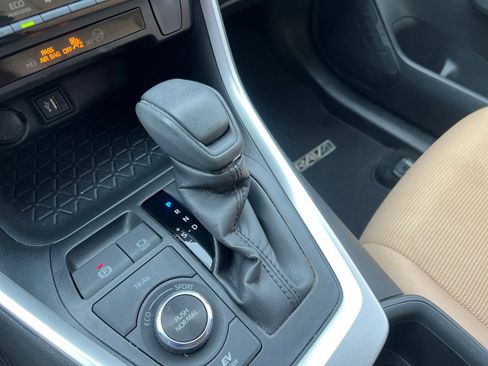 Used 2023 Toyota RAV4 LE image 24