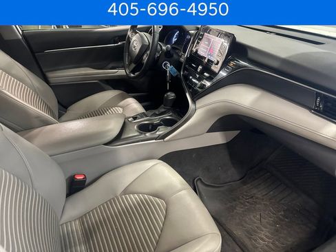 Used 2022 Toyota Camry SE image 23