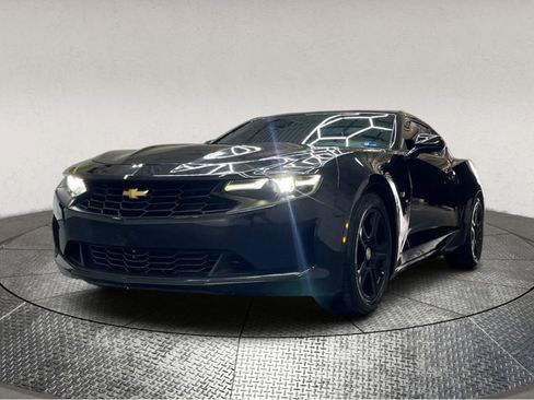 Used 2020 Chevrolet Camaro LT image 4