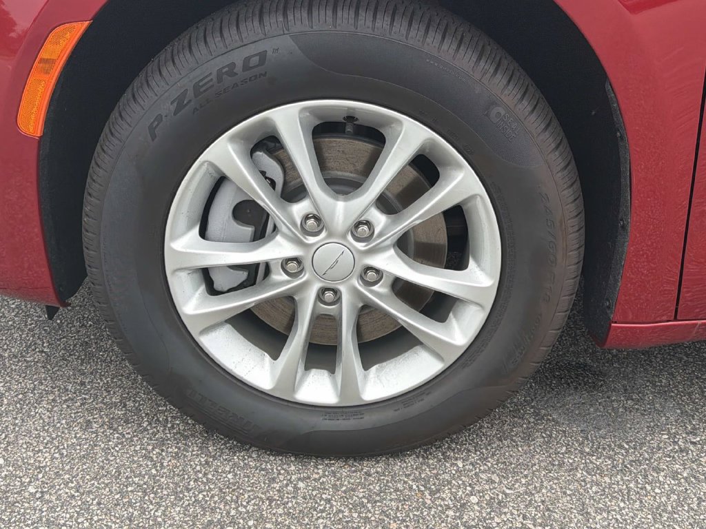 New 2027 Chrysler Pacifica Select AWD/4WD image 29