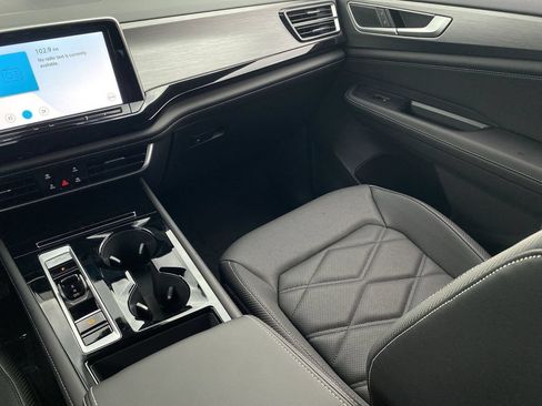 New 2026 Volkswagen Atlas Cross Sport SE FWD image 12