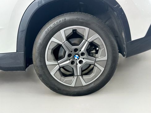 Used 2025 BMW X1 xDrive28i AWD/4WD image 11