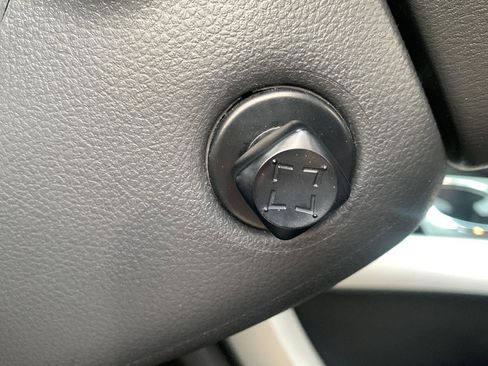 Used 2018 Nissan Titan PRO-4X w/ Pro-4x Convenience Package image 13