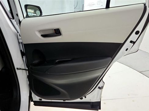 Used 2023 Toyota Corolla Cross L image 27