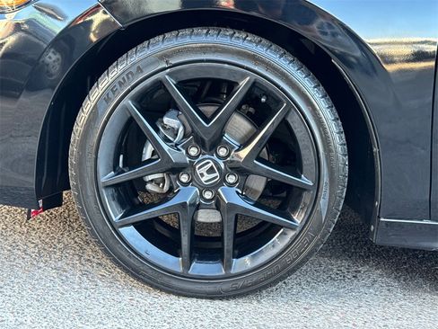 Used 2023 Honda Civic Sport image 7