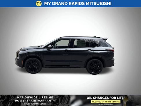 New 2026 Mitsubishi Outlander SEL Black Edition AWD/4WD image 2