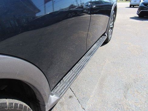 Used 2019 Nissan Armada SL w/ Premium Package image 10
