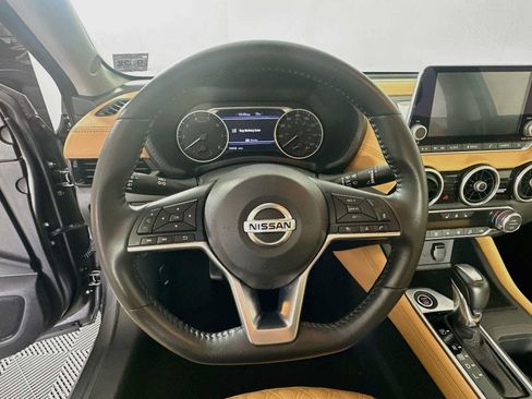 Used 2023 Nissan Sentra SV w/ SV Premium Package FWD image 9