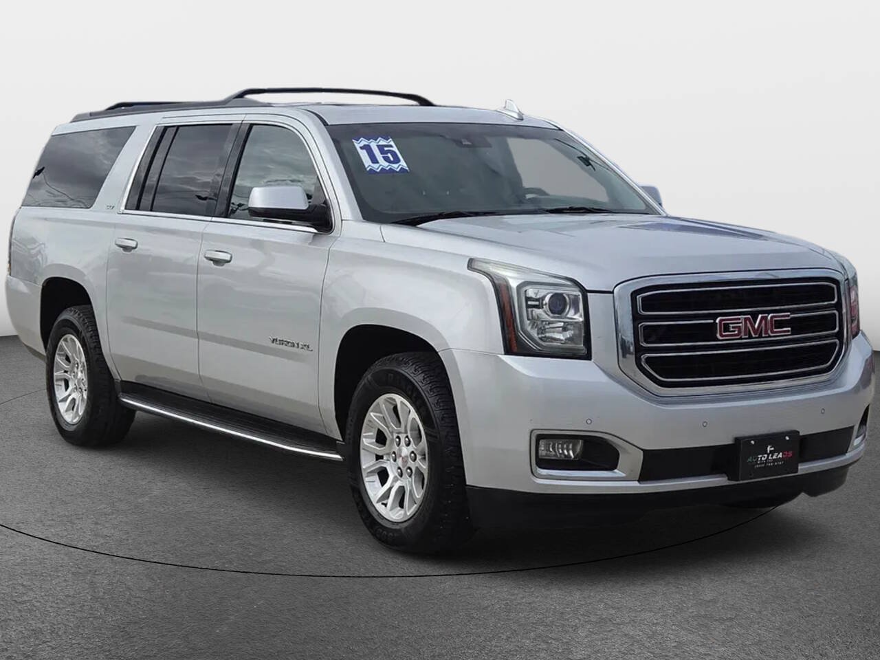 Used 2015 GMC Yukon XL SLT w/ Open Road Package AWD/4WD image 2