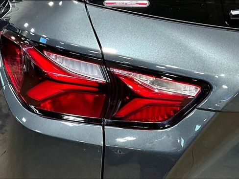 Used 2020 Chevrolet Blazer LT FWD image 20
