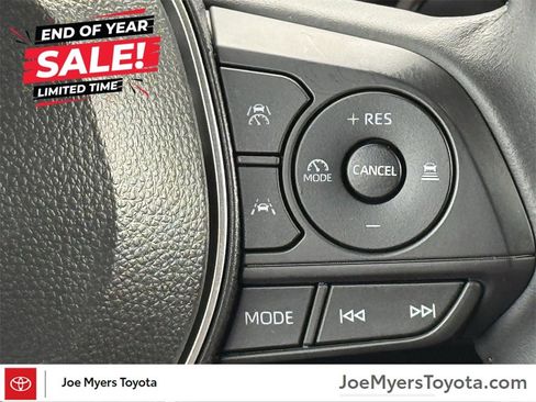 Used 2025 Toyota Corolla SE image 13