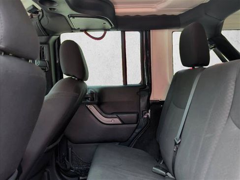 Used 2018 Jeep Wrangler Unlimited Sport S AWD/4WD image 16