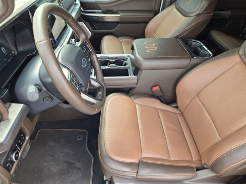 Used 2026 Ford F250 King Ranch w/ FX4 Off-Road Package image 12