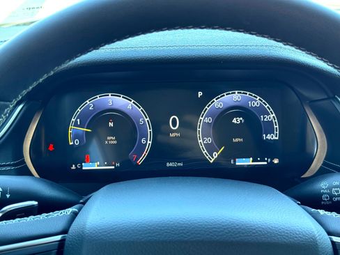 Used 2023 Jeep Grand Cherokee Limited w/ Black Appearance Package image 25