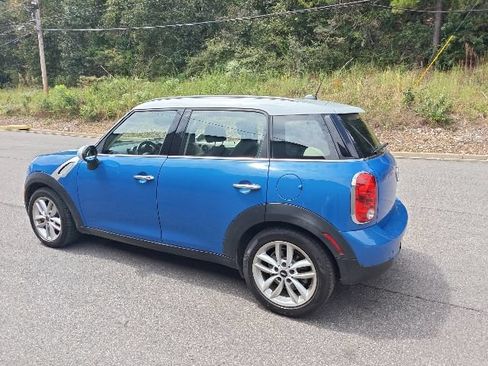 Used 2013 MINI Cooper Countryman FWD image 4