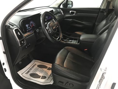 Used 2022 Kia Sorento S FWD image 8