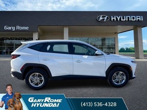 Used 2025 Hyundai Tucson SE AWD/4WD image 9