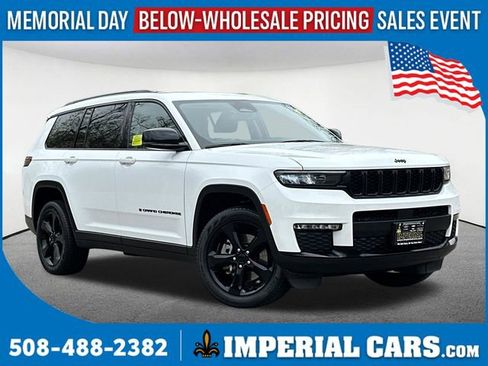 Used 2023 Jeep Grand Cherokee L Limited w/ Black Appearance Package AWD/4WD image 1