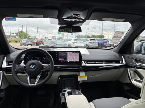 New 2026 BMW X2 xDrive28i w/ Technology Package AWD/4WD image 19
