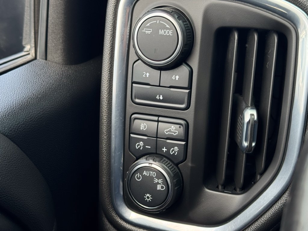 Used 2022 Chevrolet Silverado 3500 LT w/ Convenience Package AWD/4WD image 29