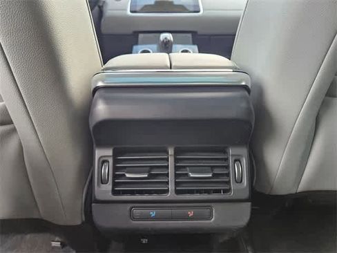 Used 2020 Land Rover Range Rover Evoque SE image 19