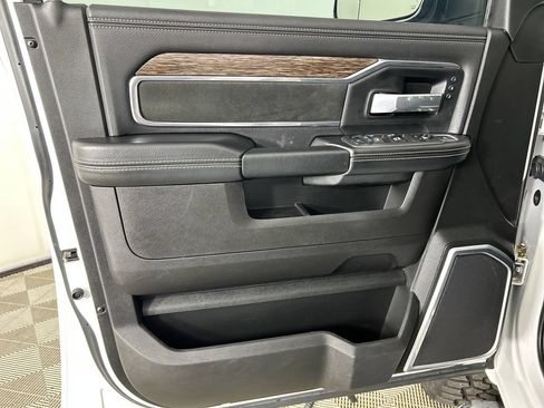 Used 2021 RAM 2500 Laramie AWD/4WD image 12