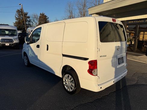 Used 2020 Nissan NV200 SV w/ Sliding Glass Door Package image 2