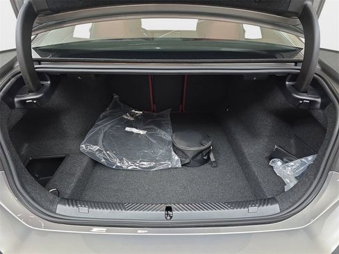 Used 2026 BMW 530i xDrive 530i xDrive w/ M Sport Package image 15