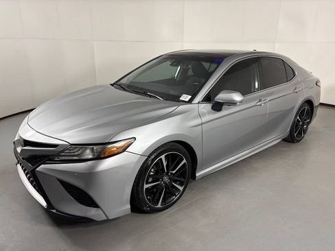 Used 2019 Toyota Camry XSE w/ Driver Assist Package FWD image 4