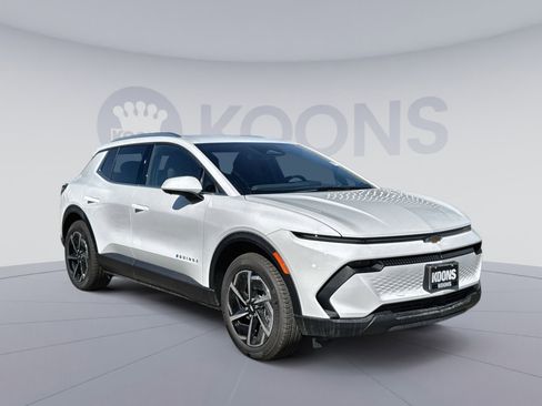 New 2026 Chevrolet Equinox EV LT image 10