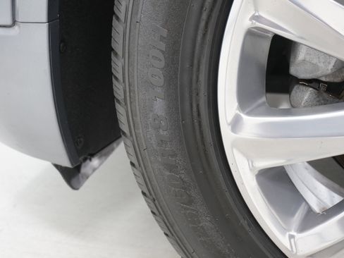 Used 2020 Buick Envision Essence image 29