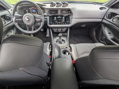 Used 2024 Nissan Z Performance w/ Floor Mat Package RWD image 20
