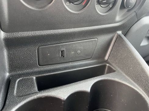 Used 2018 Ford Transit 150 XLT image 21