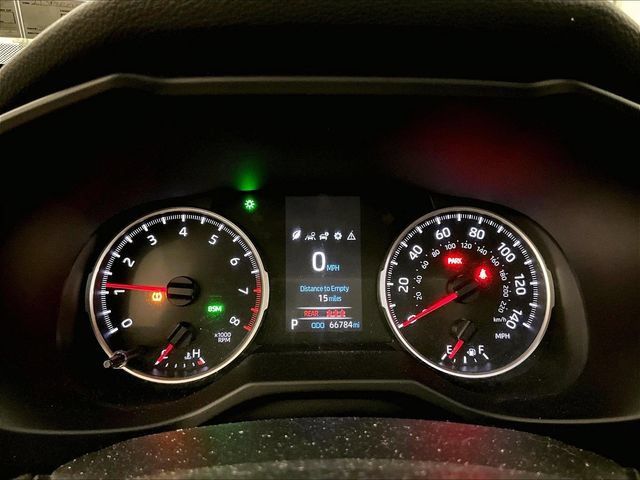 Used 2022 Toyota RAV4 XLE AWD/4WD image 19