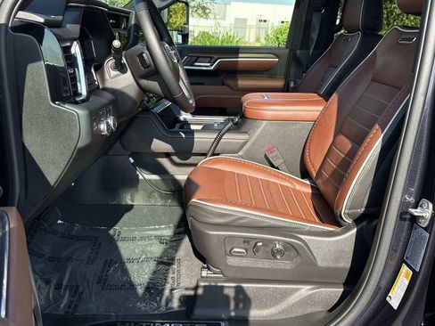 Used 2025 GMC Sierra 2500 Denali Ultimate AWD/4WD image 24