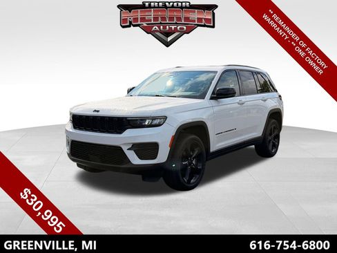 Used 2024 Jeep Grand Cherokee Altitude AWD/4WD image 1