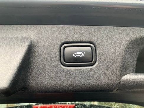 Used 2021 Hyundai Palisade Limited w/ Winter Package image 7