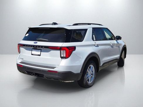 New 2026 Ford Explorer Active RWD image 4