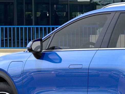 New 2026 Chevrolet Equinox EV LT image 12