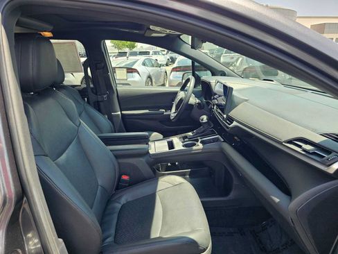 Certified 2025 Toyota Sienna Platinum AWD/4WD image 10