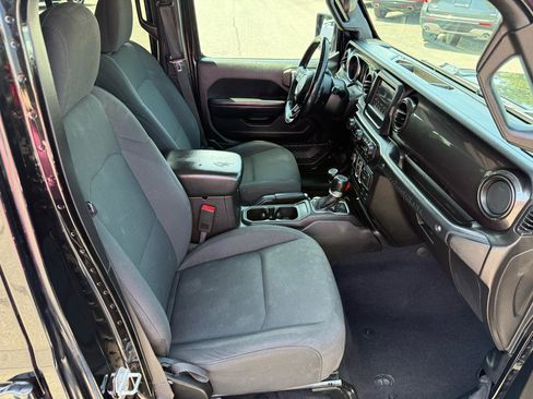 Used 2020 Jeep Wrangler Unlimited Sport AWD/4WD image 16