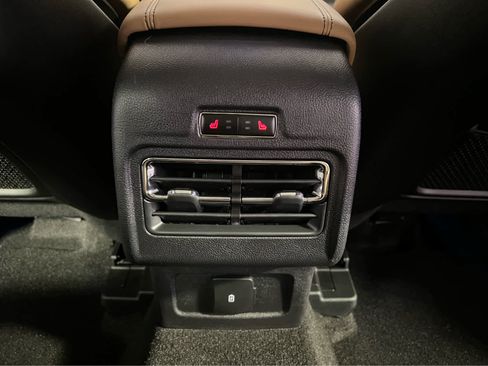 Used 2022 Lincoln Corsair Reserve w/ Elements Package image 10