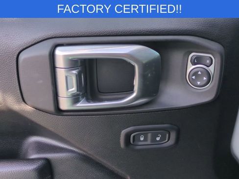 Certified 2022 Jeep Wrangler Sport AWD/4WD image 13